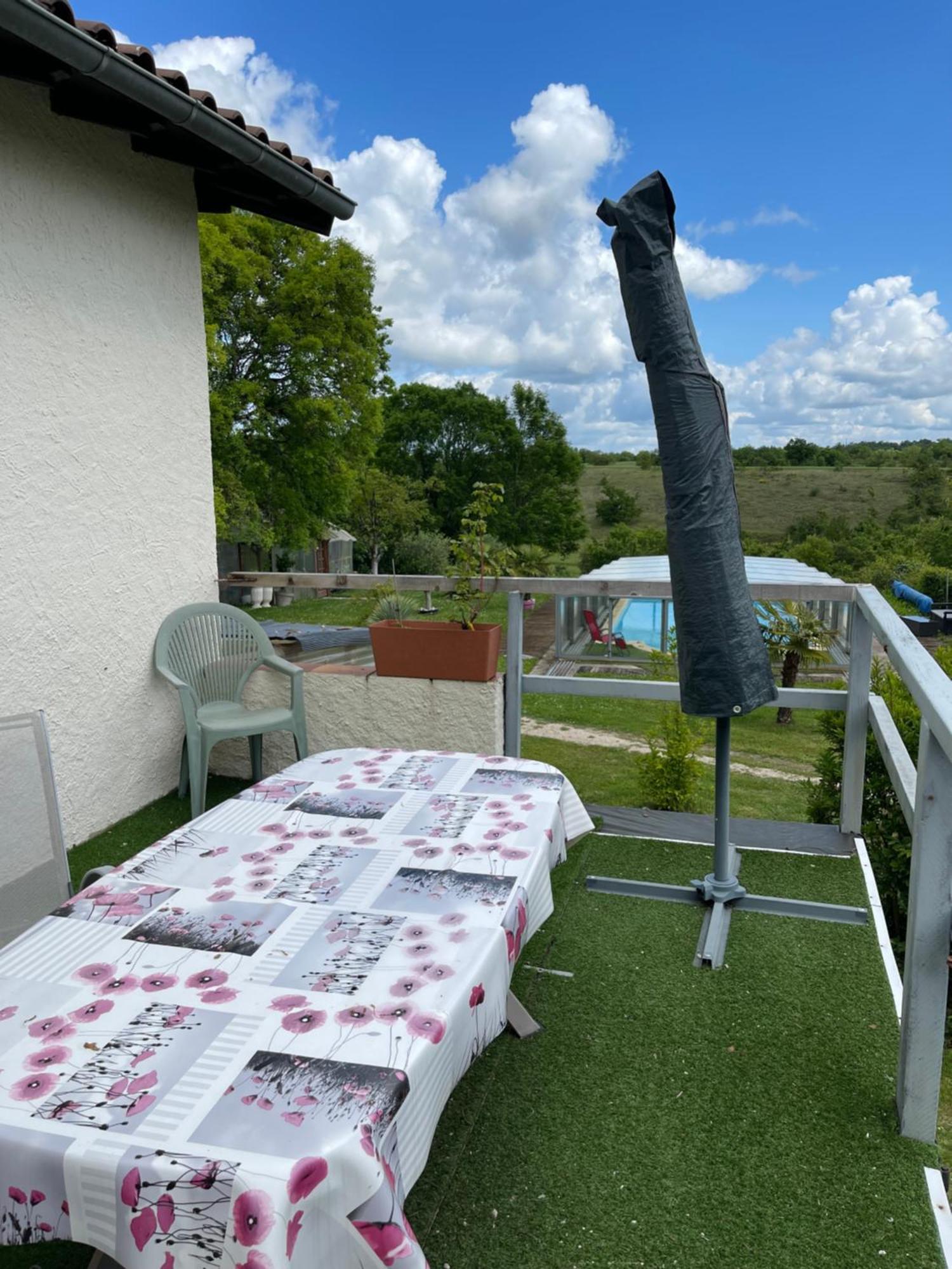 Villa Le Paradis Pern Exteriör bild